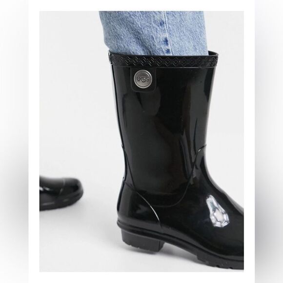 UGG Sienna Rain Boot - Picture 2 of 3